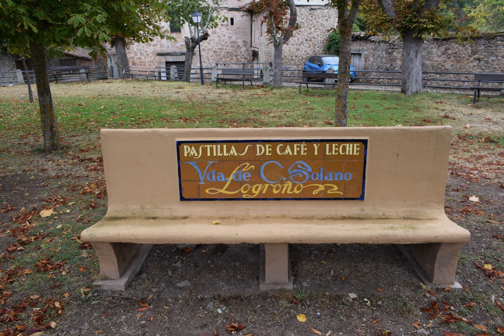 Los emblemáticos bancos de Pradillo, Bien de Interés Cultural | La Rioja