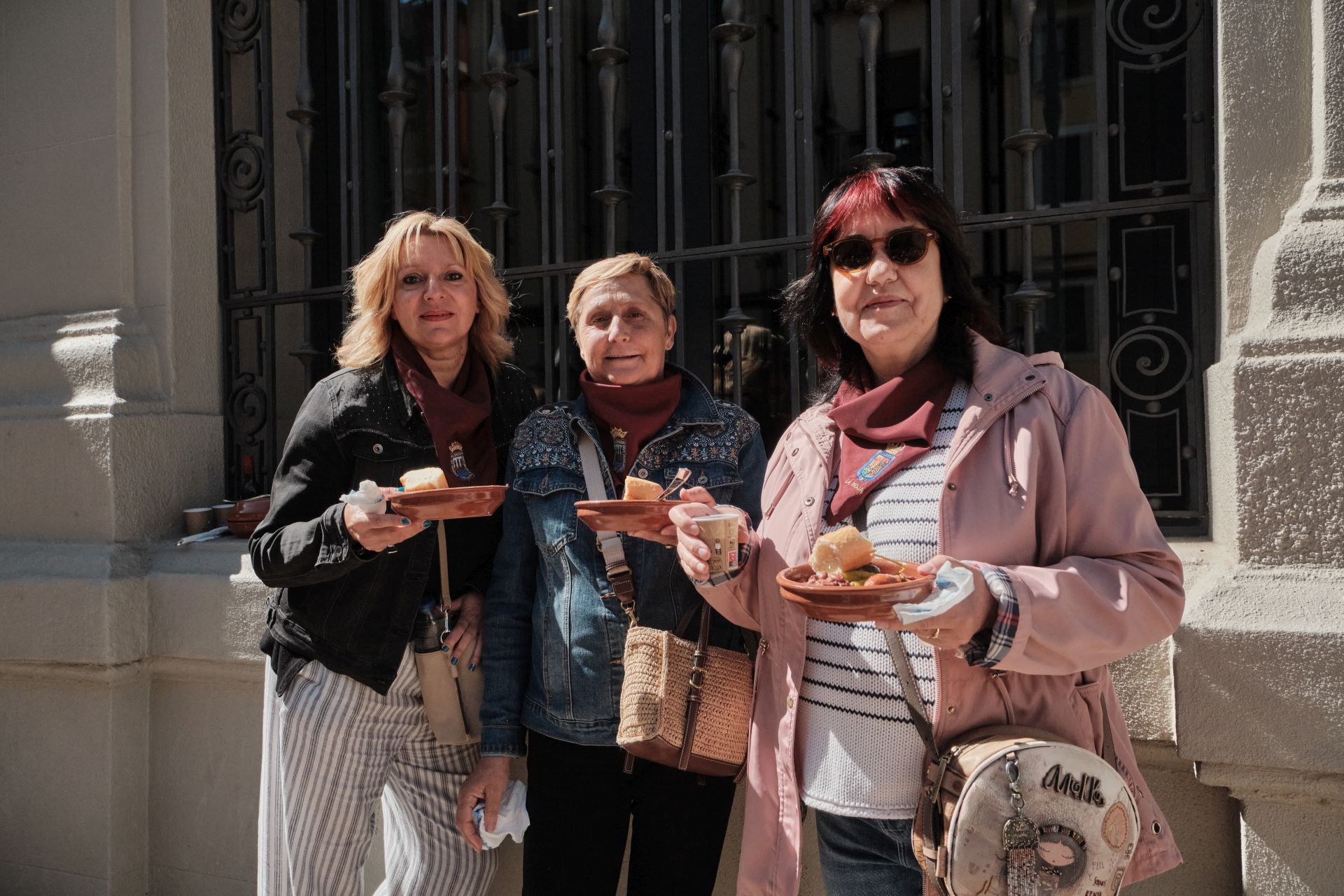 Choricillo, pancenta, alubias... los logroñeses recuperan fuerzas en las degustaciones