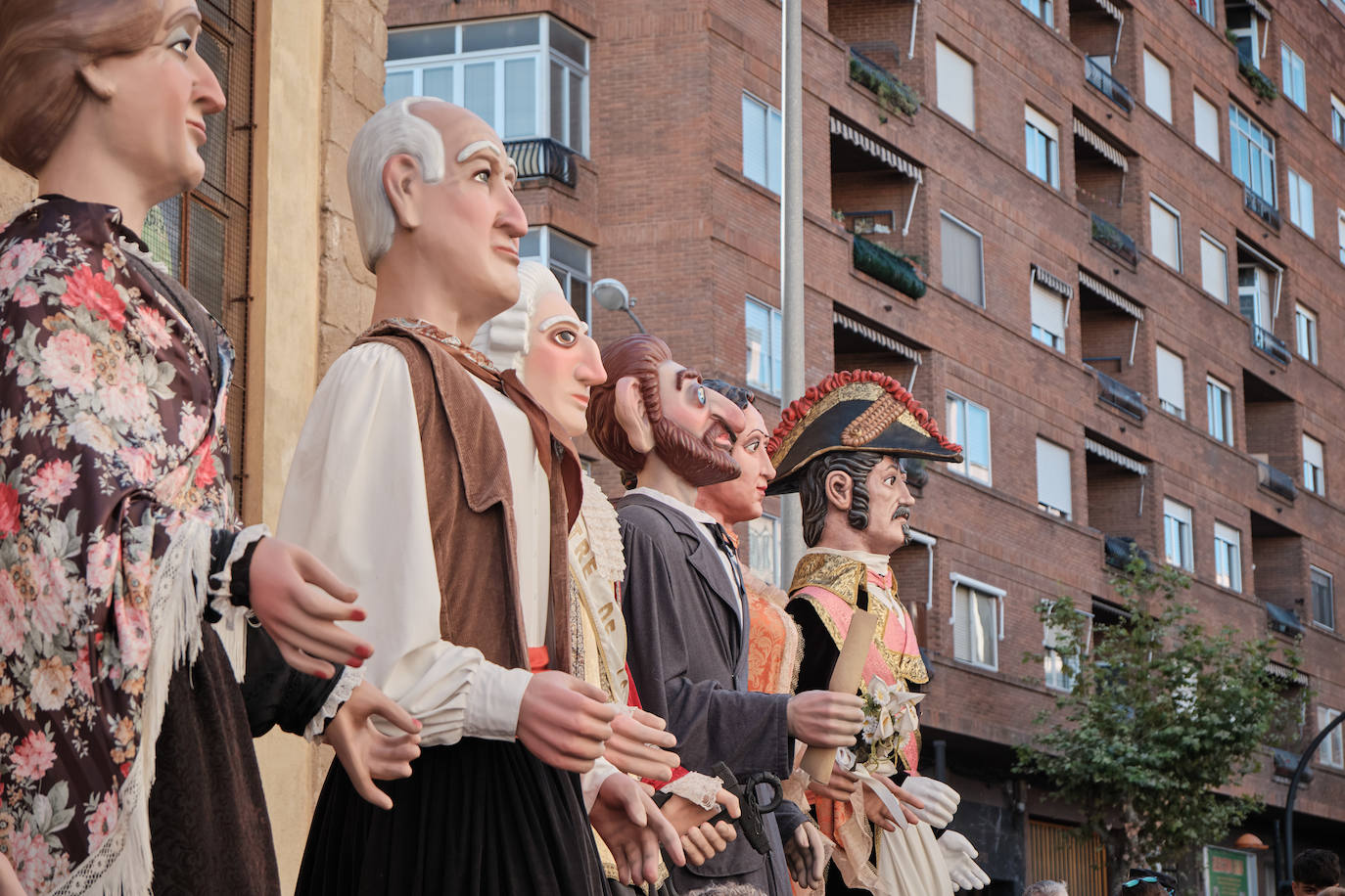 Logroño se llena de música, gigantes y sabores por San Mateo