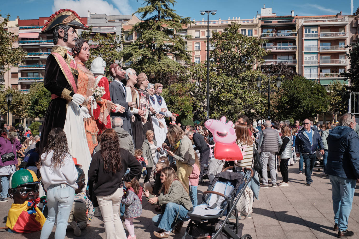Logroño se llena de música, gigantes y sabores por San Mateo