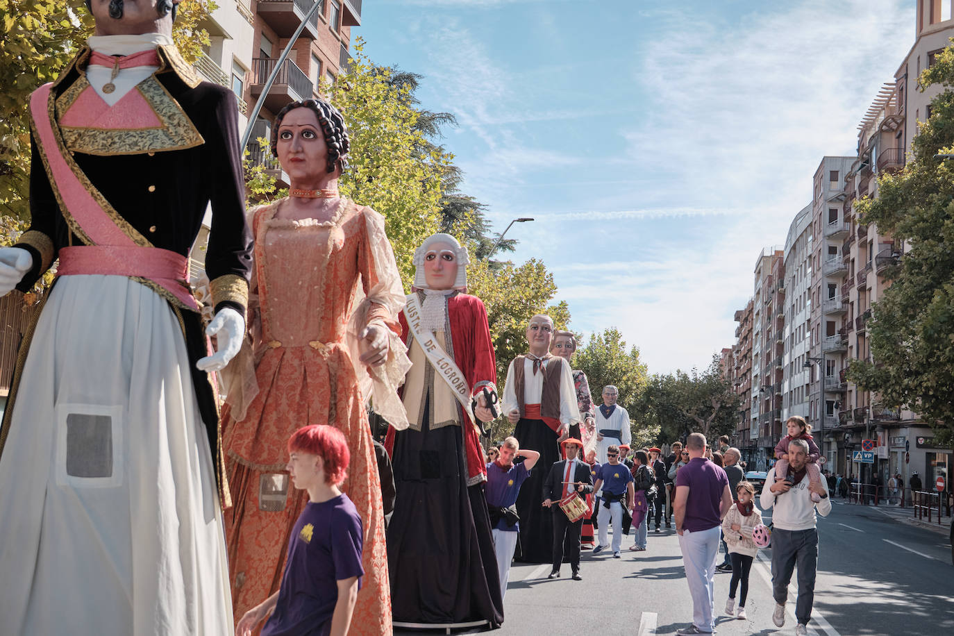 Logroño se llena de música, gigantes y sabores por San Mateo