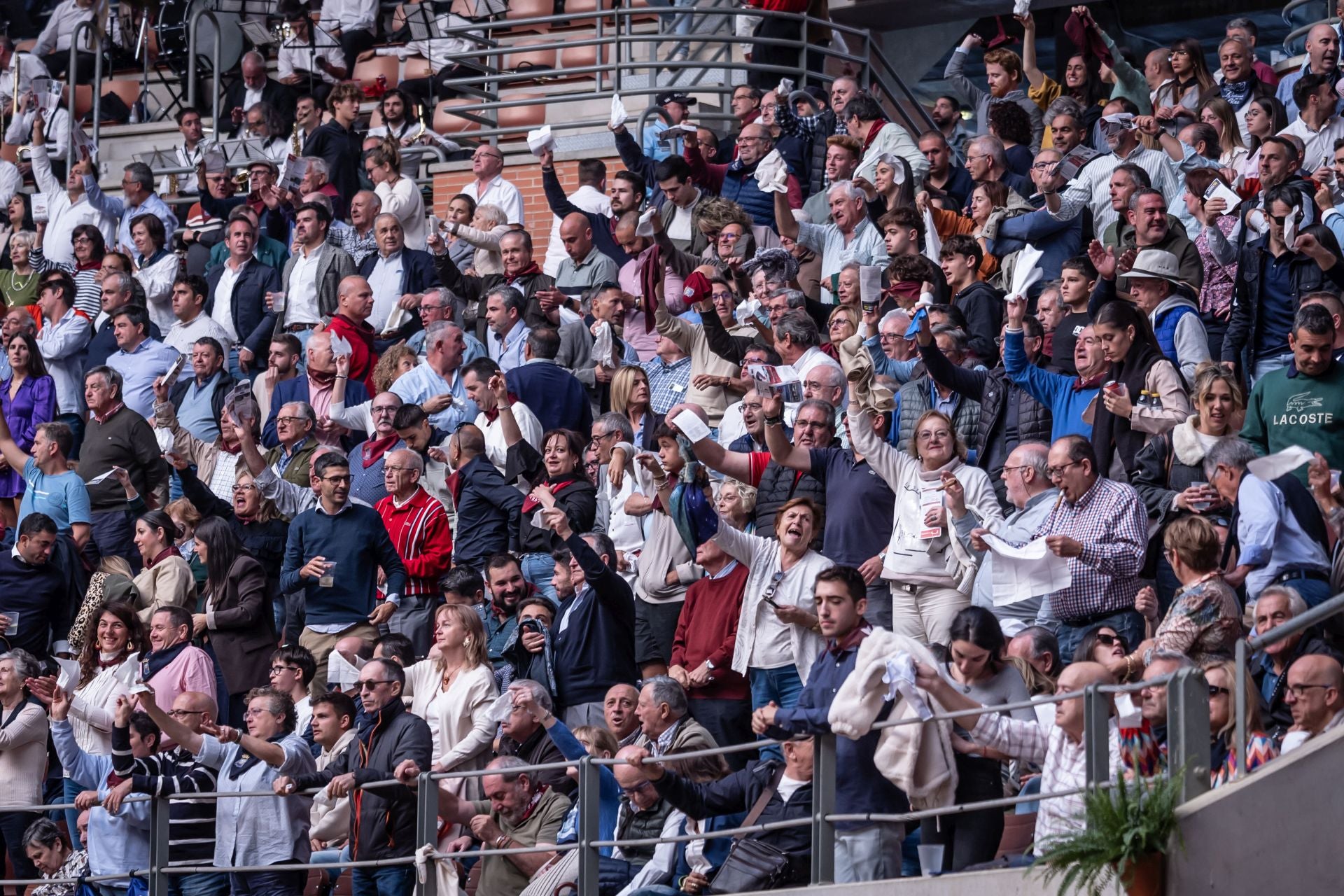 Las imágenes del mano a mano entre Urdiales y Palacio