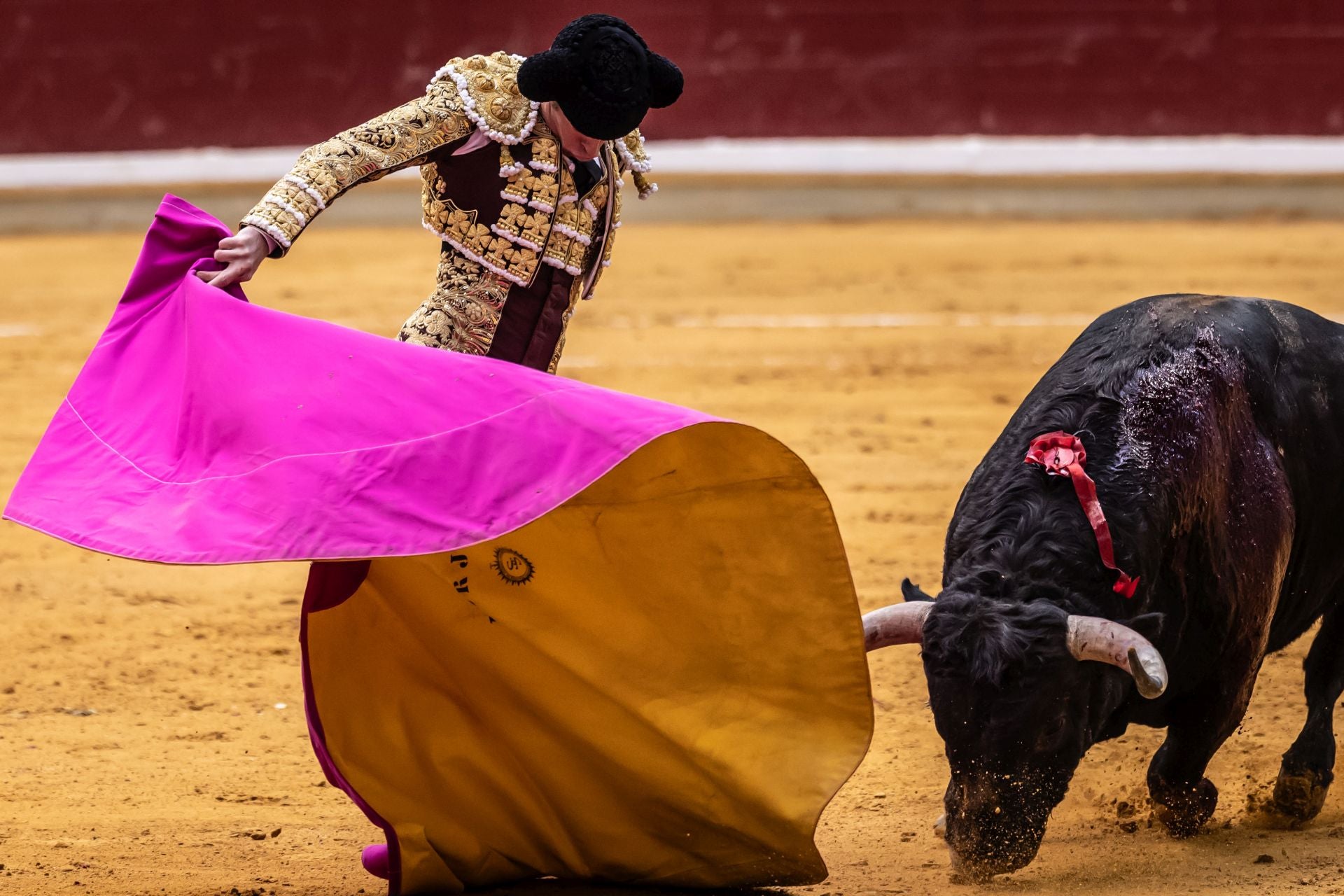 Borja Jiménez, a hombros en el cierre de la feria de San Mateo