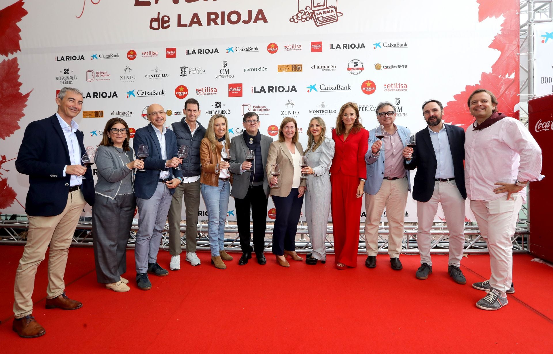 Ignacio Sáenz de Urturi, María Jesús Miñana, David Martín, Goyo Ezama, Belinda León, Amadeo Lázaro, Noemí Manzanos, Pradi Ayala, Estrella Domínguez, Luis Pérez, José María Infante, Enrique Martínez Armas.