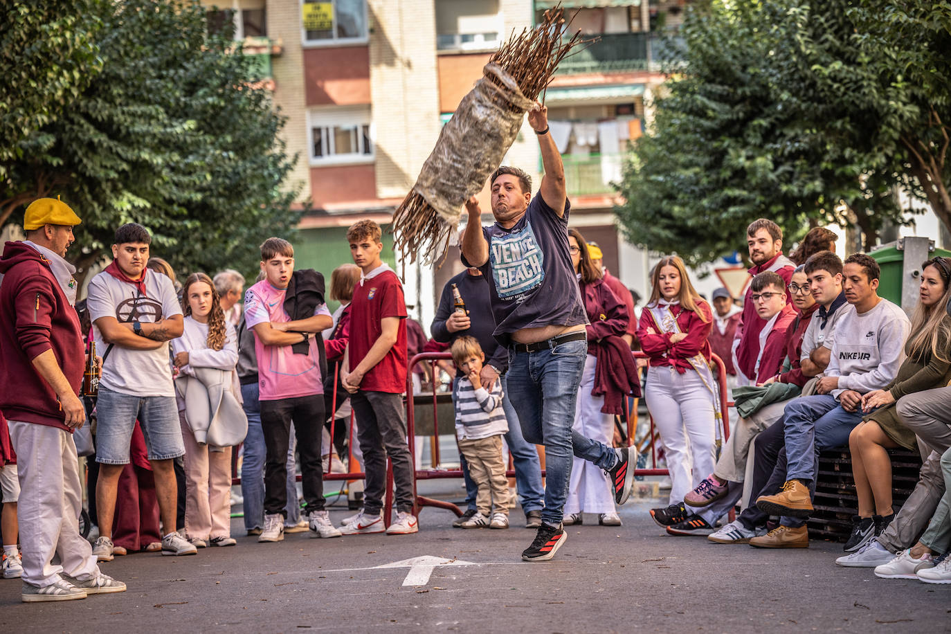 Las imágenes del concurso de lanzamiento de gavillas