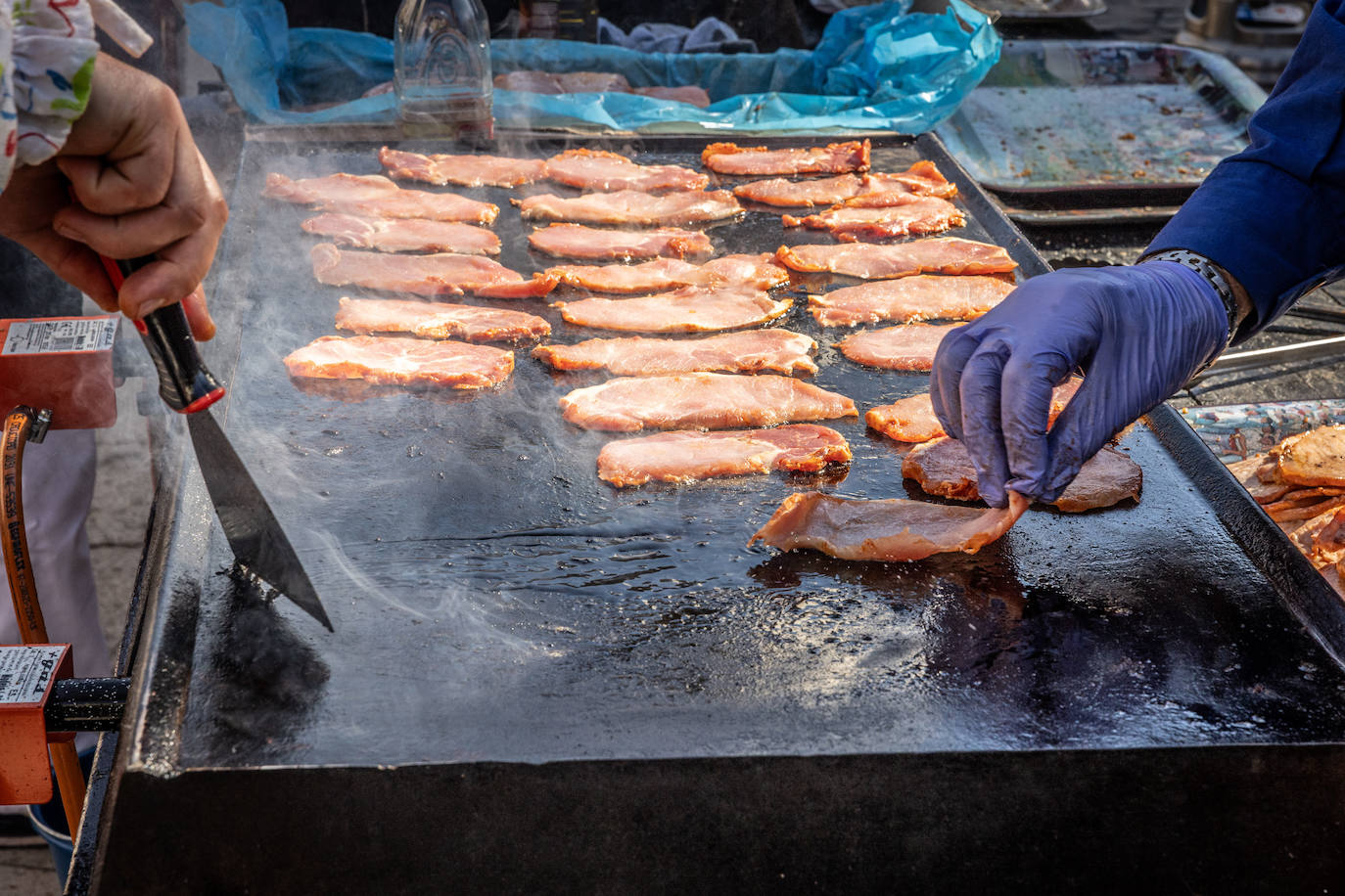 Paella, lomo, picadillo... riojanos y visitantes disfrutan de las degustaciones