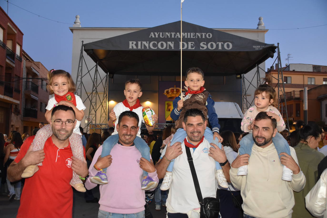 Las imágenes del inicio de las fiestas de Rincón de Soto