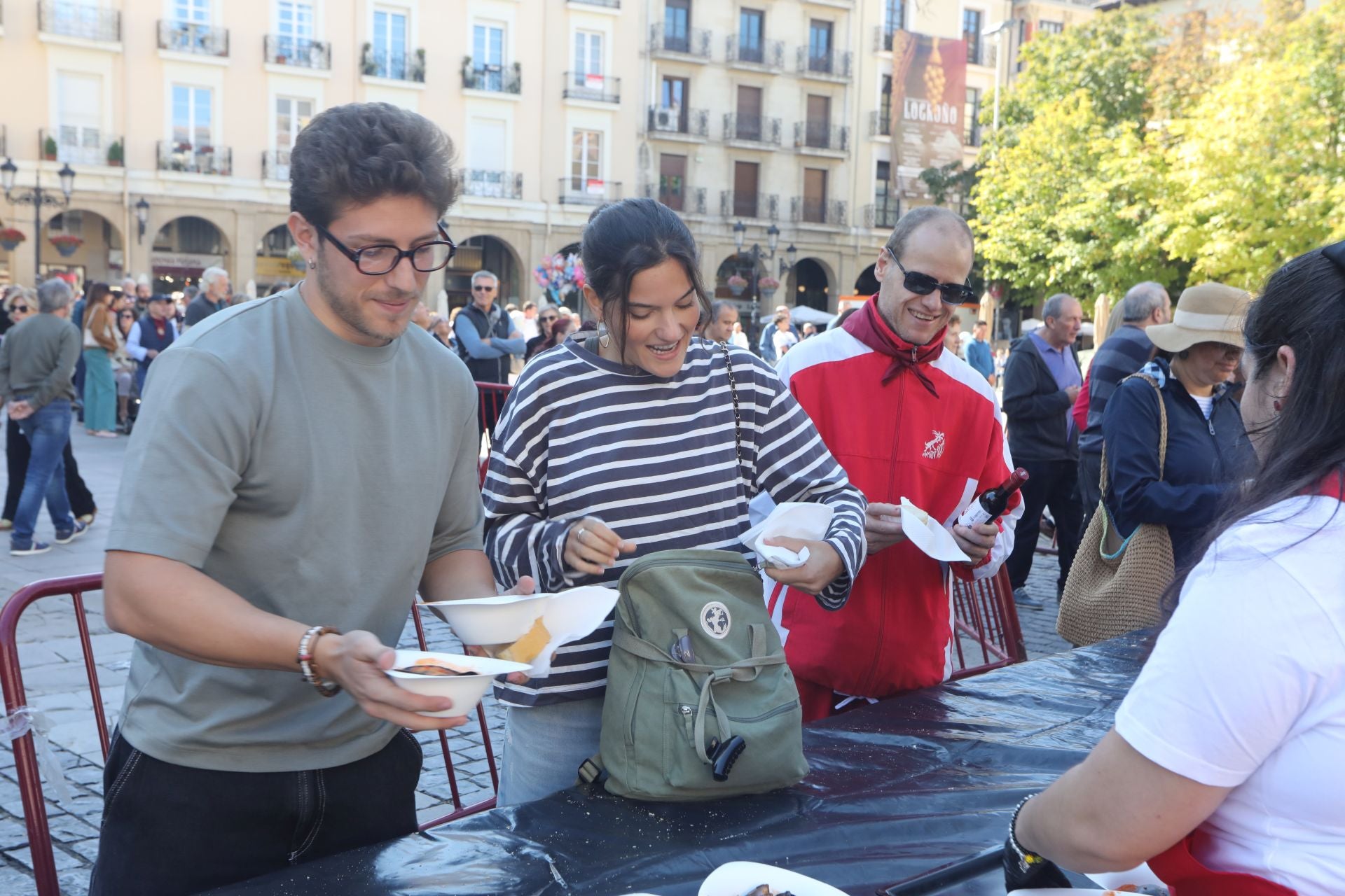 ¿Has estado de degustación para terminar las fiestas? Igual apareces en estas fotos