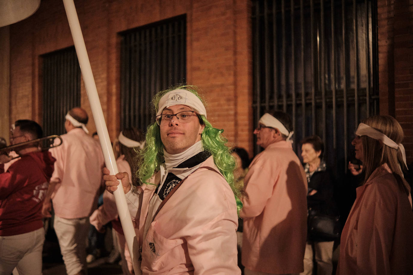 Las imágenes del desfile de las peñas por Logroño