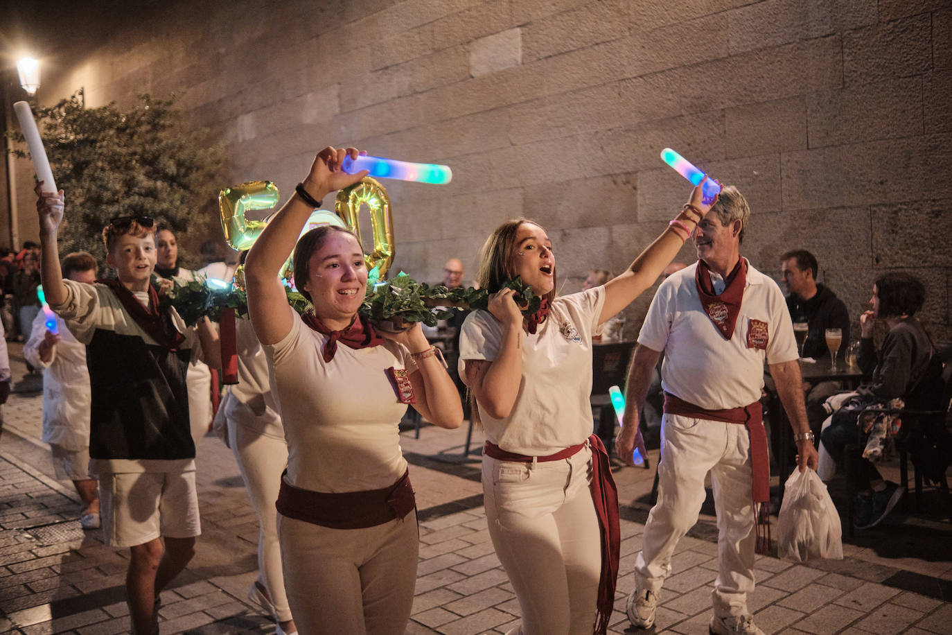Las imágenes del desfile de las peñas por Logroño