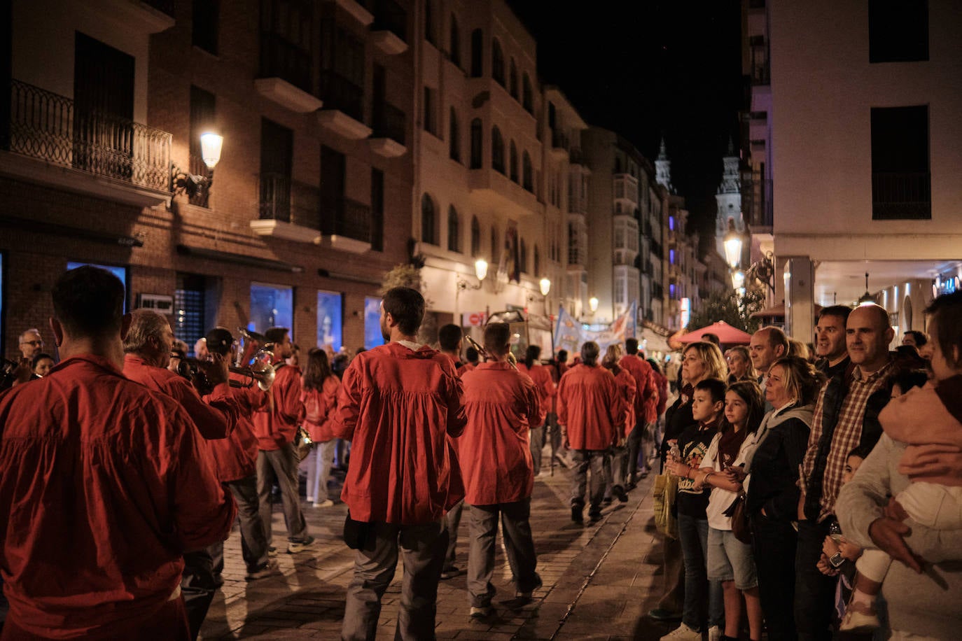 Las imágenes del desfile de las peñas por Logroño