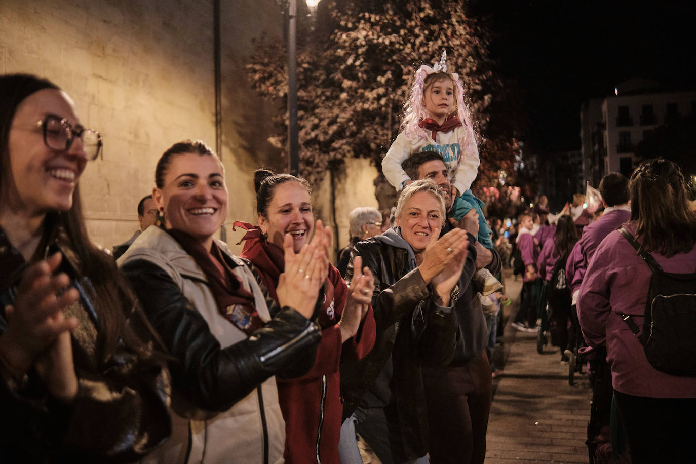 Las imágenes del desfile de las peñas por Logroño