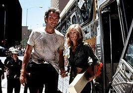 Clint Eastwood y Sondra Locke, en un fotograma de 'Ruta suicida'.