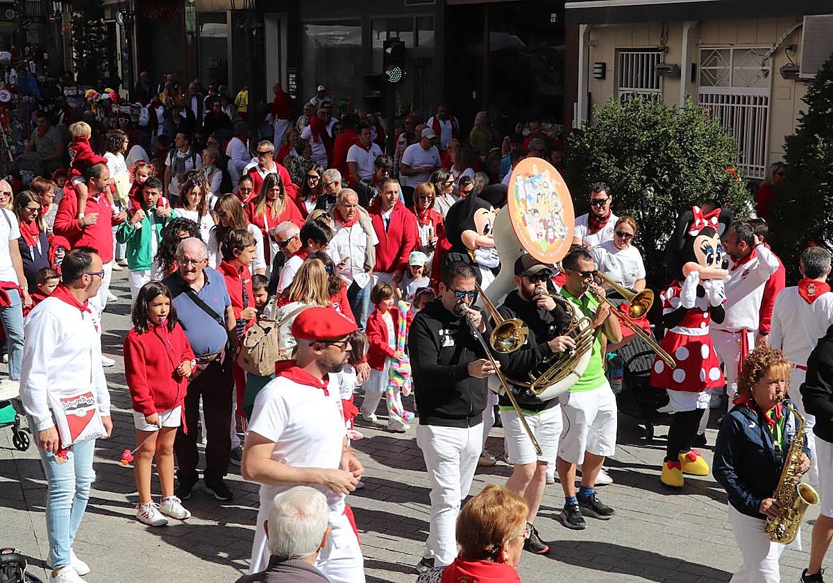 Charangas, degustaciones... Arnedo disfruta del penúltimo día de las fiestas