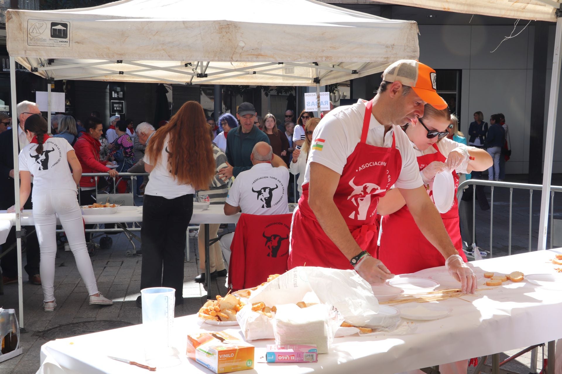 Arnedo disfruta de paellada, pasacalles y degustaciones en el cierre de sus fiestas