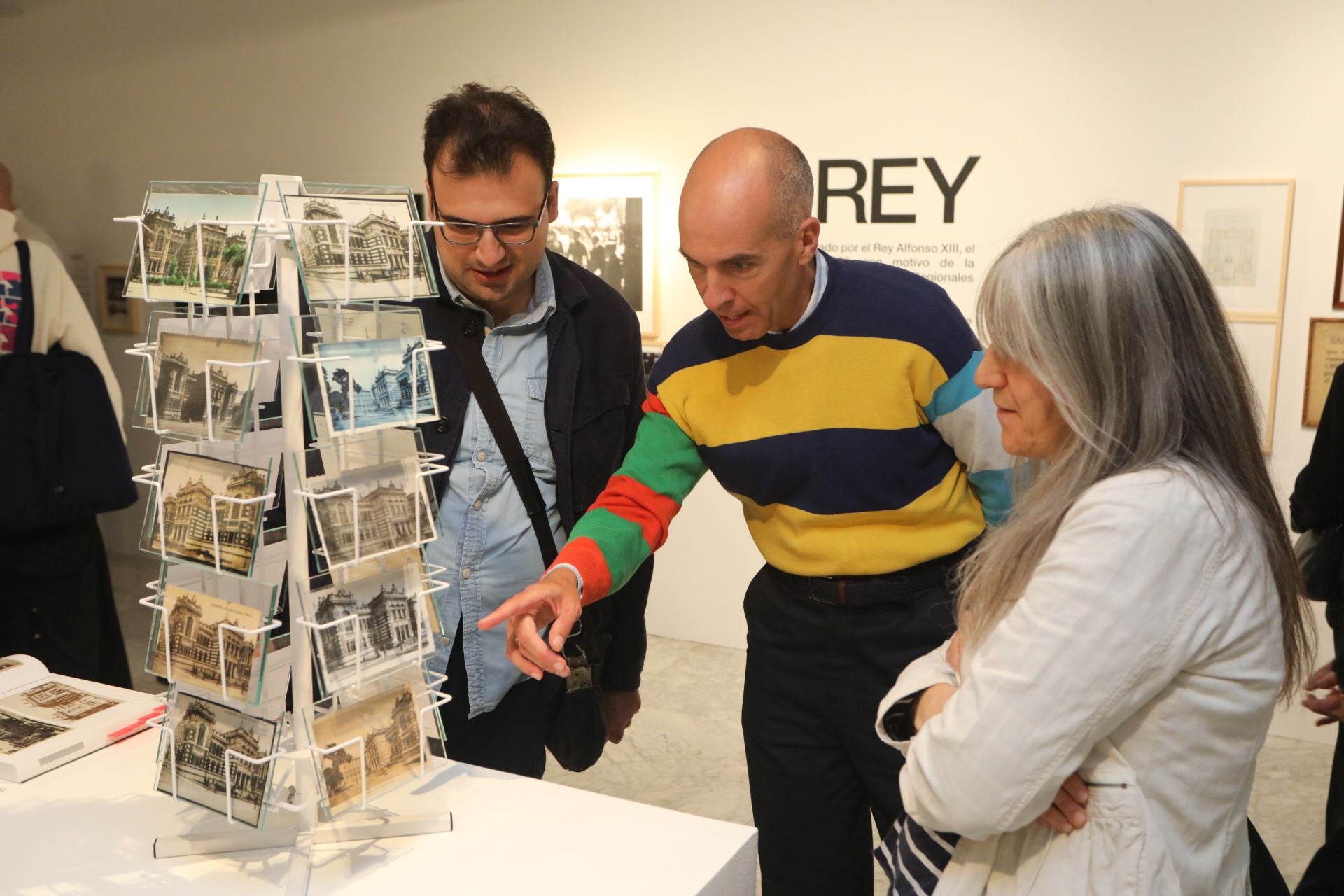 Exposición &#039;Cien&#039; en la ESDIR