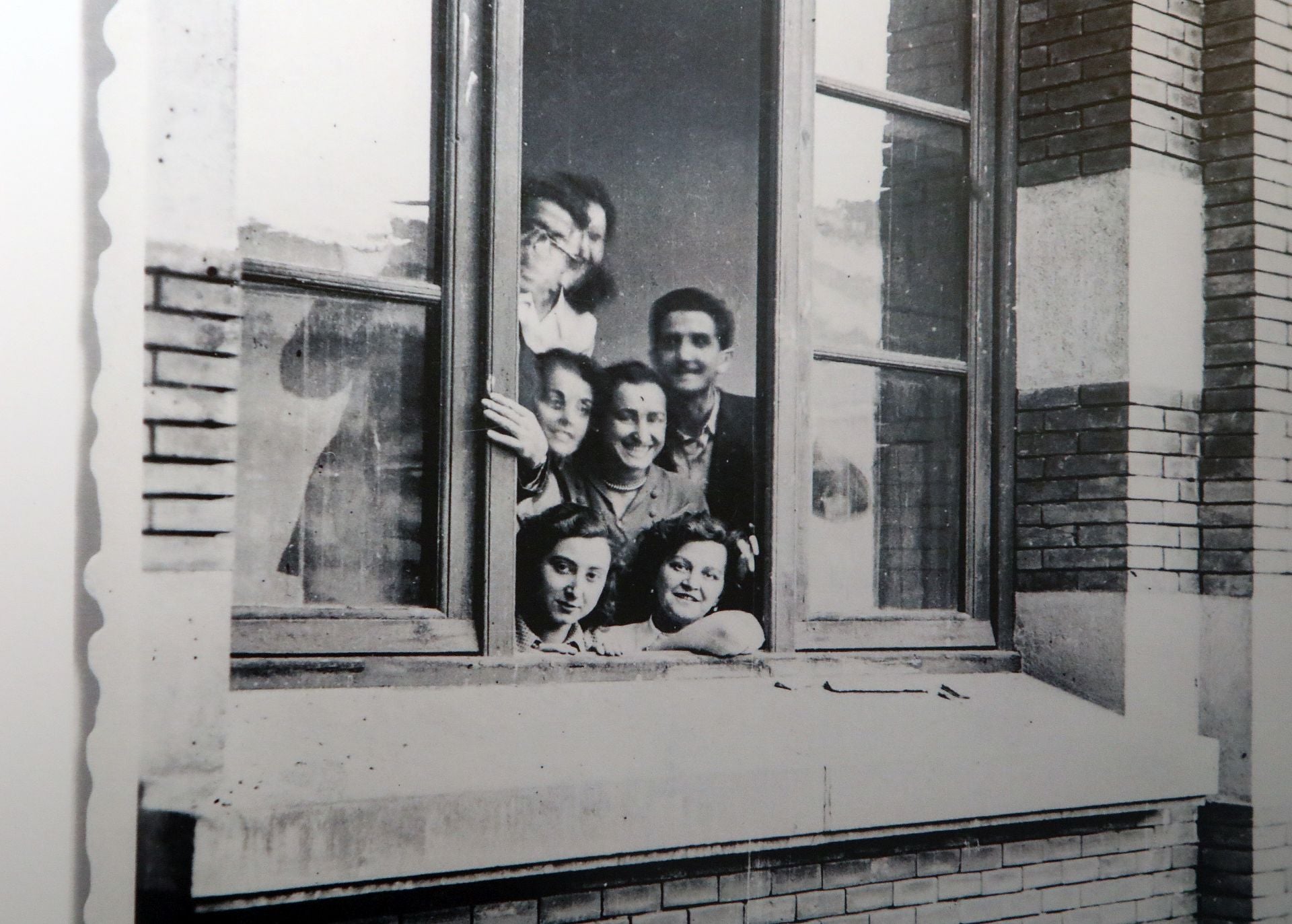 Exposición &#039;Cien&#039; en la ESDIR