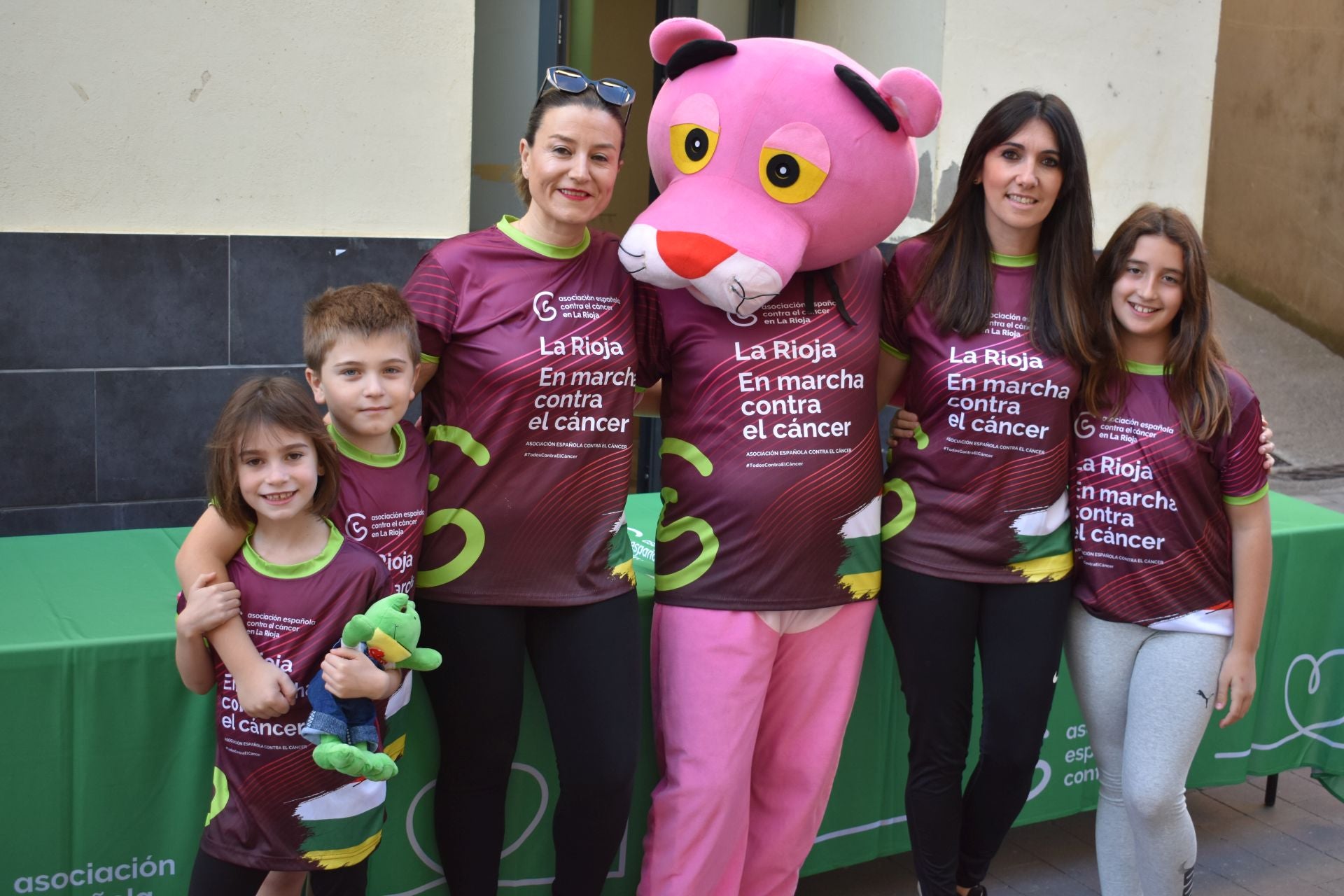 La segunda edición de la marcha contra el cáncer de Igea