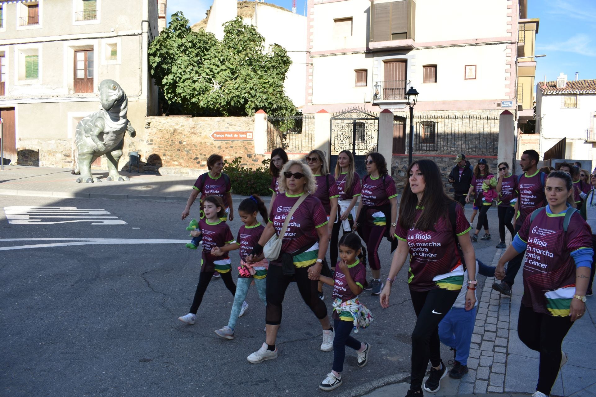 La segunda edición de la marcha contra el cáncer de Igea