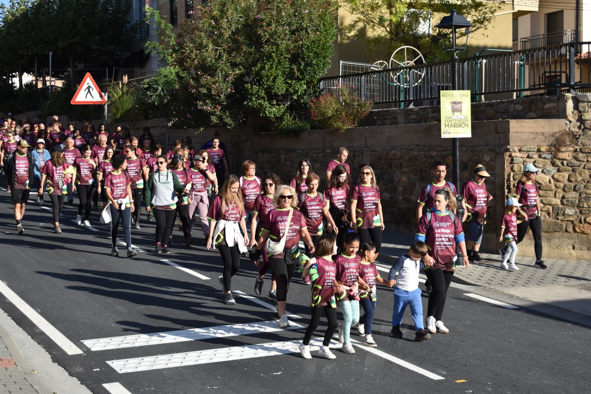 La segunda edición de la marcha contra el cáncer de Igea