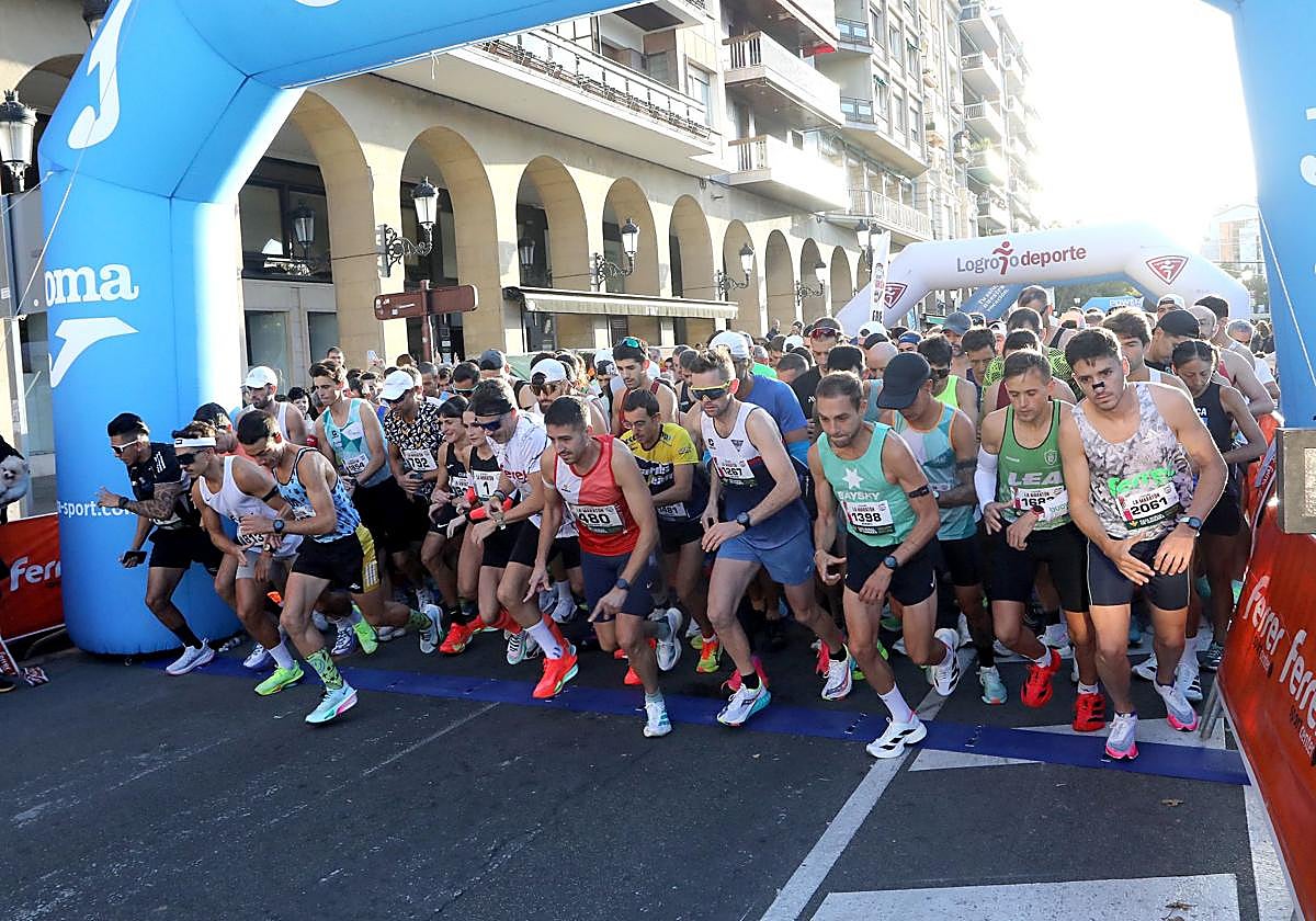 Salida de los corredores de la Maratón.
