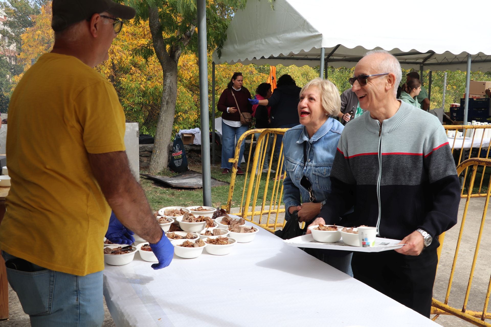 Las imágenes de la XXII Jornada de la Ternera Asada de Enciso