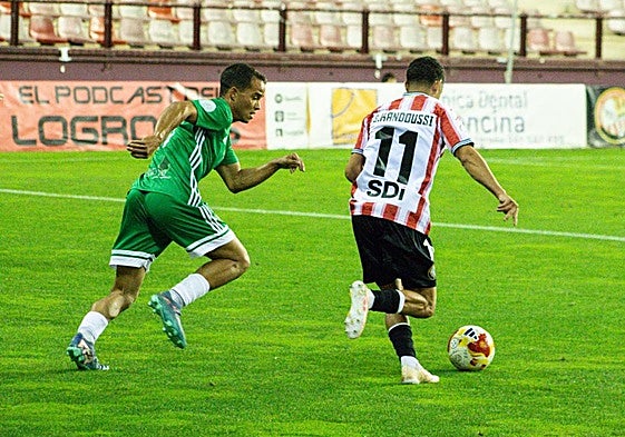 Bilal se marcha de un defensa del Gernika.