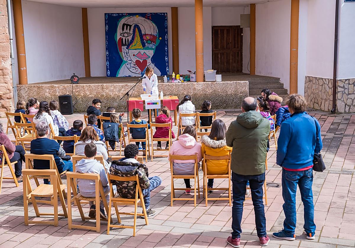 Camprovín acoge este viernes una nueva edición del Taller 'La química se mueve'