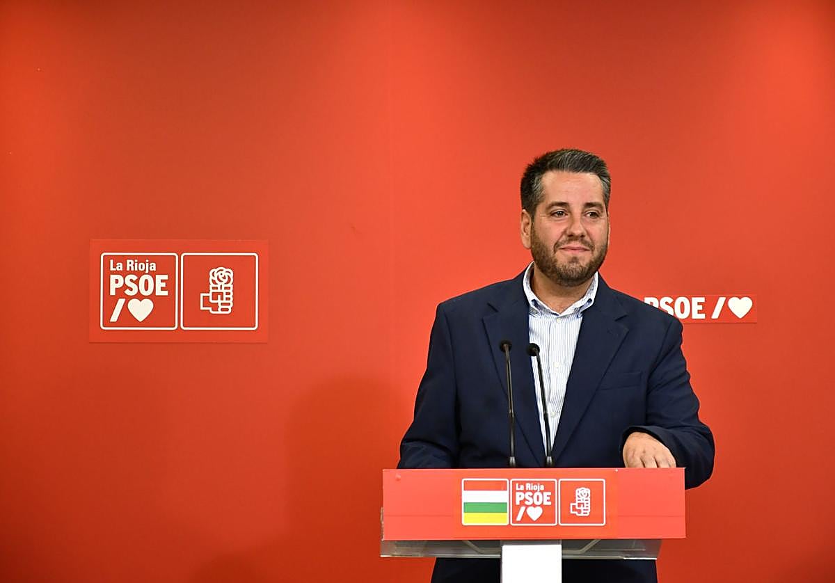Javier García, durante su rueda de prensa de este martes.