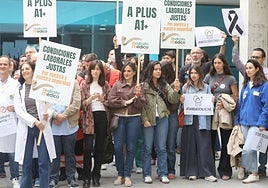 Participantes en la huelga de médicos del pasado viernes.