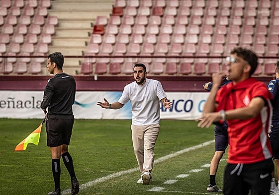 Adrián Cantabrana dirige a la SDL en Las Gaunas.