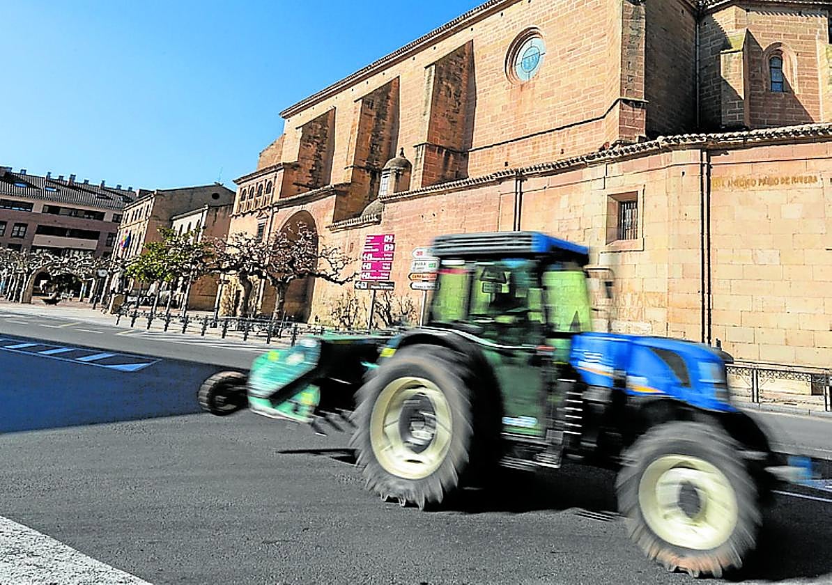 Fuemayor, con la iglesia de Santa María.