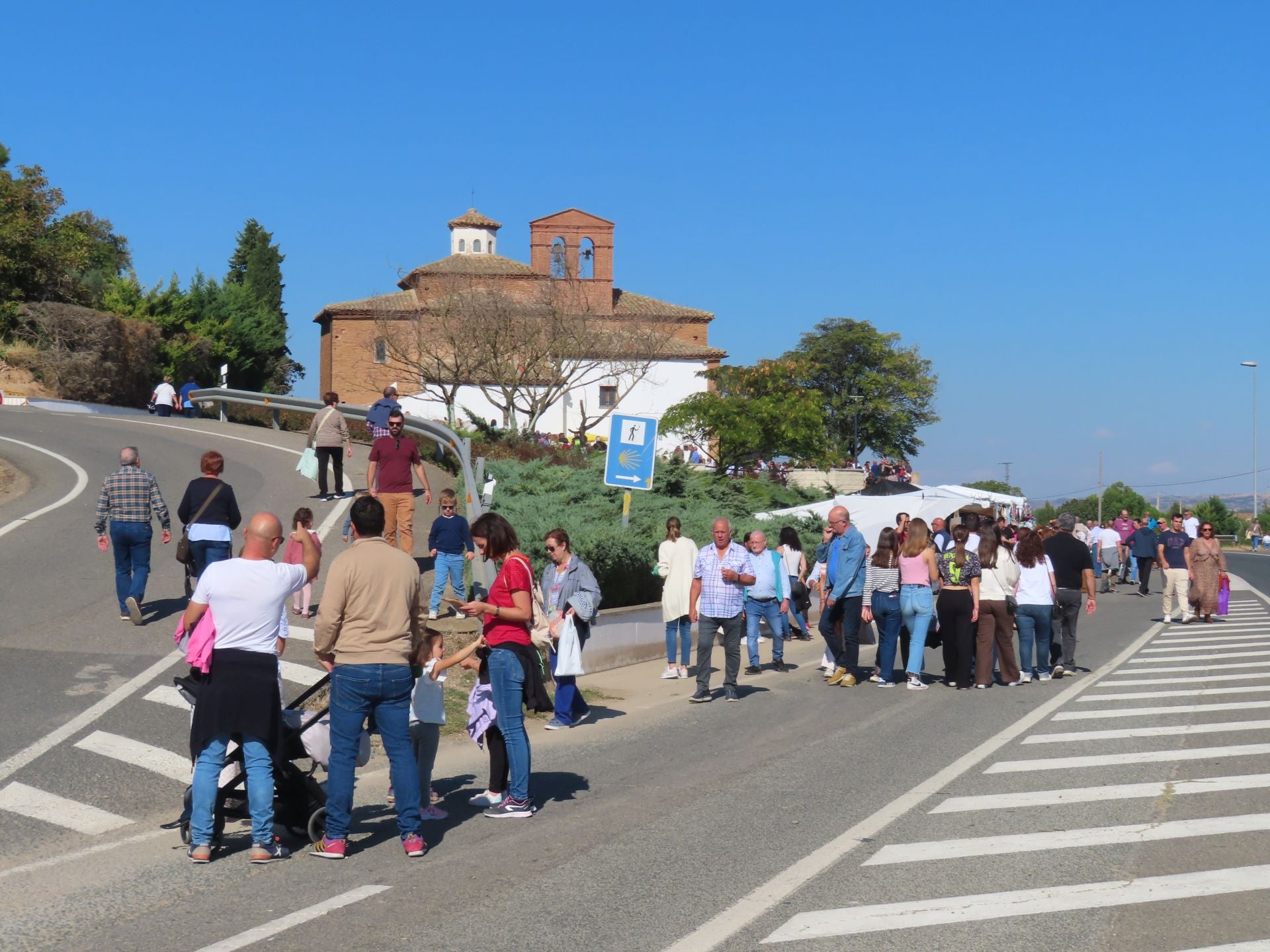 Alfaro celebra la romería a la ermita de la Virgen del Pilar