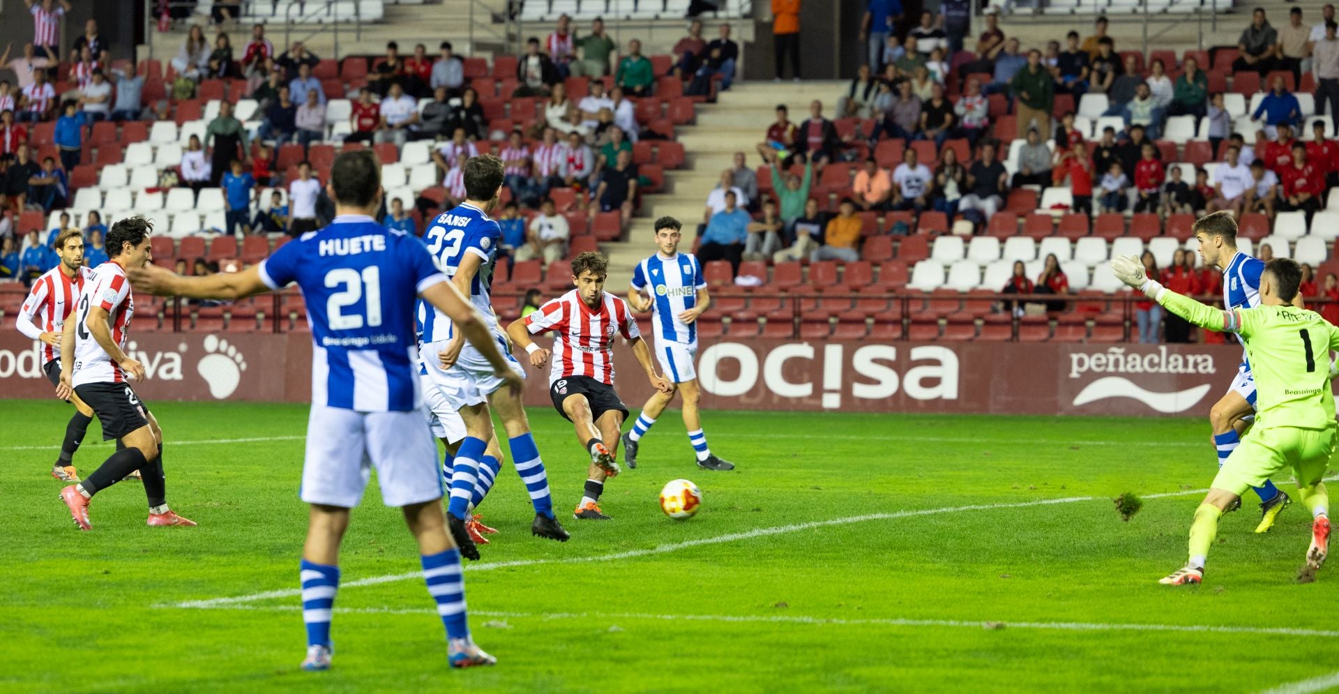 La UD Logroñés gana al Beasain en Las Gaunas