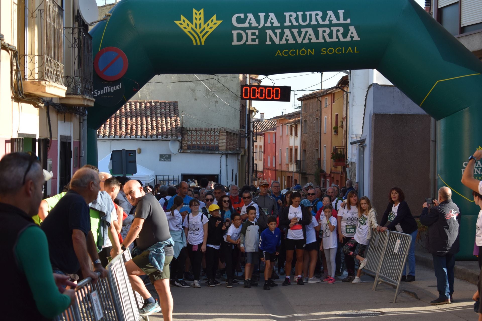 Las imágenes de la carrera y marcha solidaria en El Redal