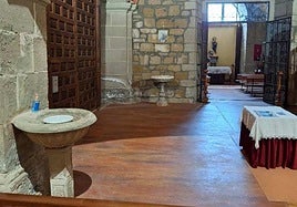 Interior de la iglesia de Corera.