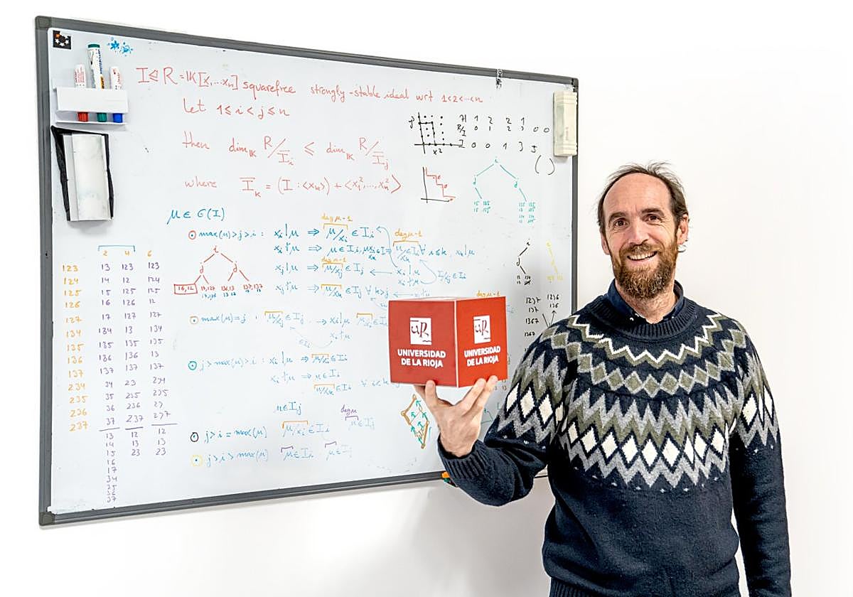 'Computación cuántica: manotazos en una habitación oscura', de Sáenz de Cabezón en la Biblioteca Rafael Azcona