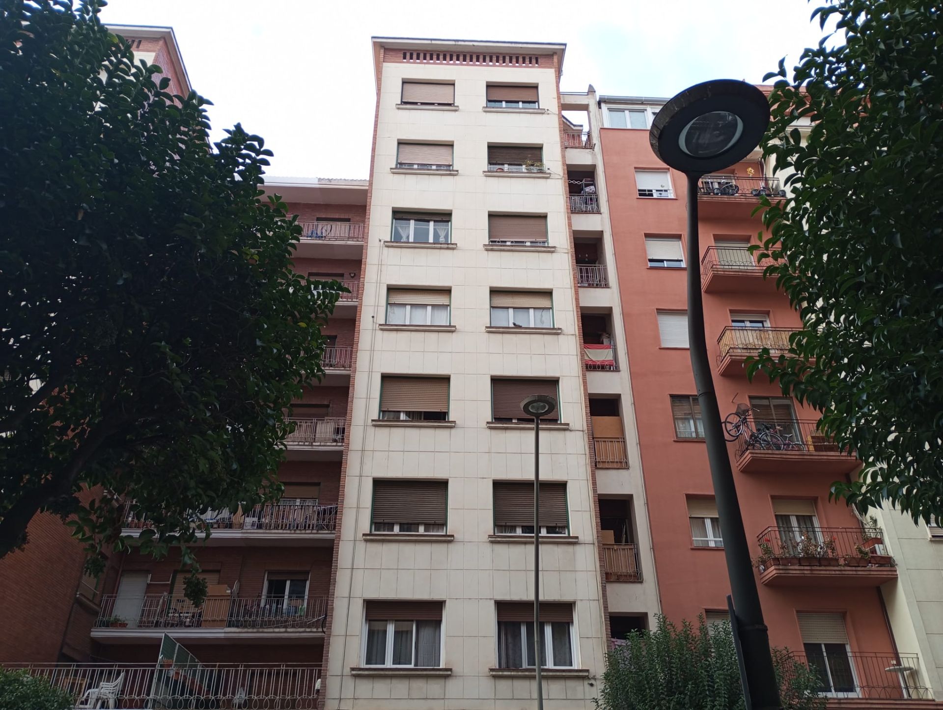 Imagen principal - Detalles del 37 de Pérez Galdós.