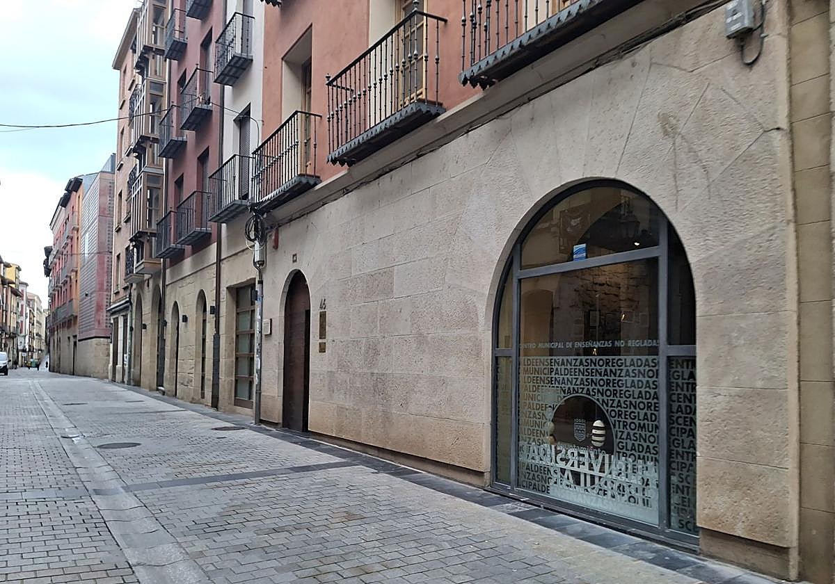 El centro municipal Julio Luis Fernández Sevilla, sede de la UPL.