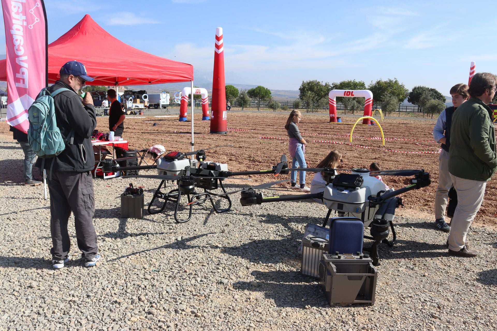 Exhibición de drones entre San Vicente y Briones