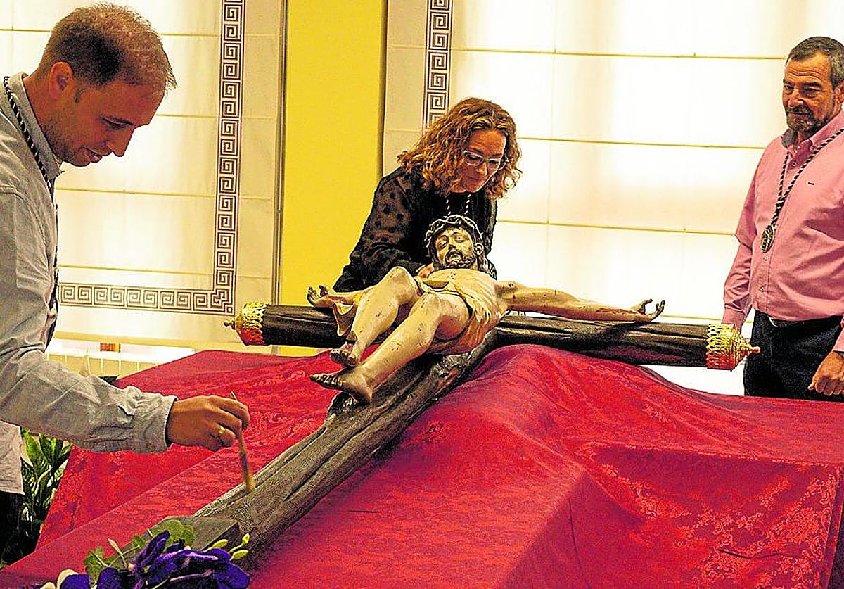 Presentación de la nueva cruz.