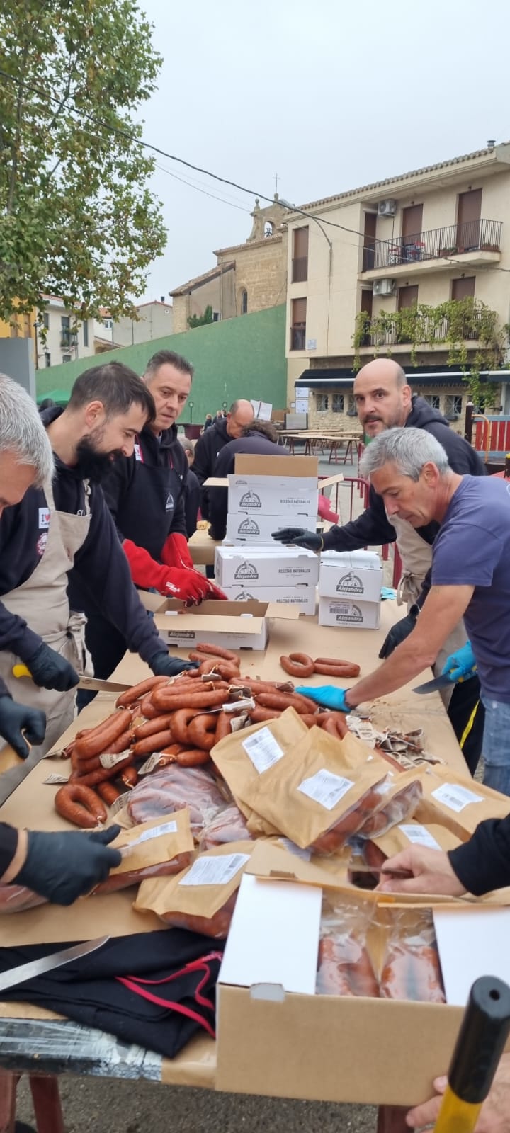 Marcha del vino y el chorizo asado de El Cortijo