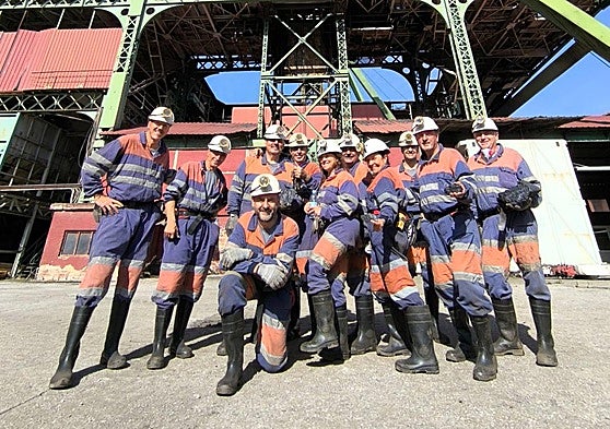 Participantes en la visita al Pozo Sotón en Asturias.
