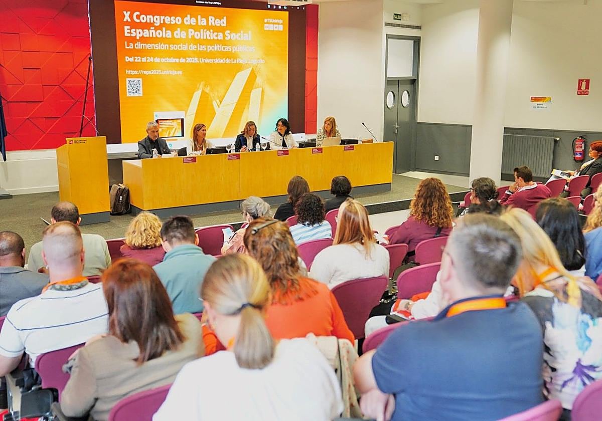 Arranca en la UR el X Congreso de la Red Española de Política Social con debates sobre economía social, cuidados y vivienda