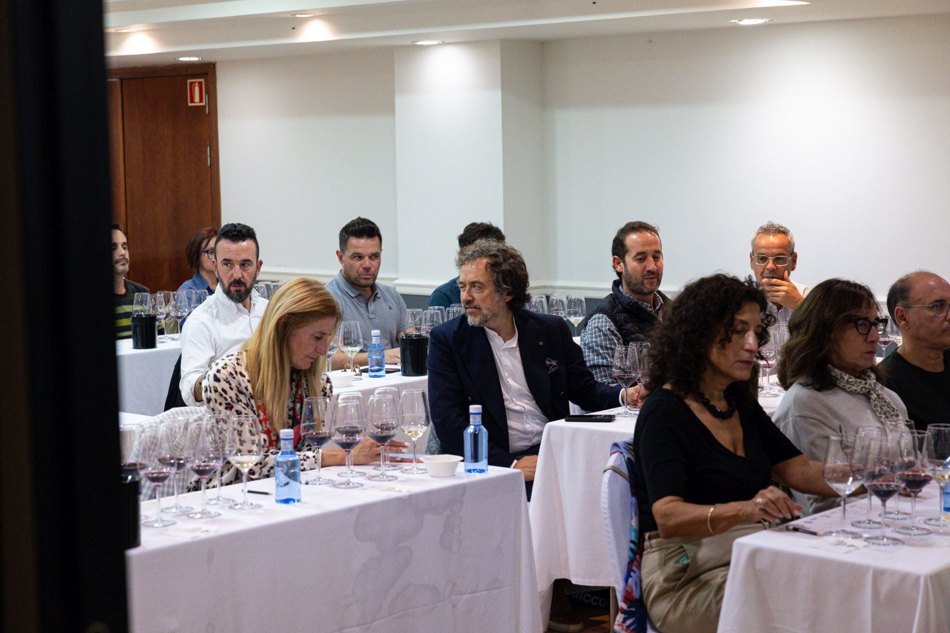 Las imágenes de la cata de Viticultores de Lapuebla