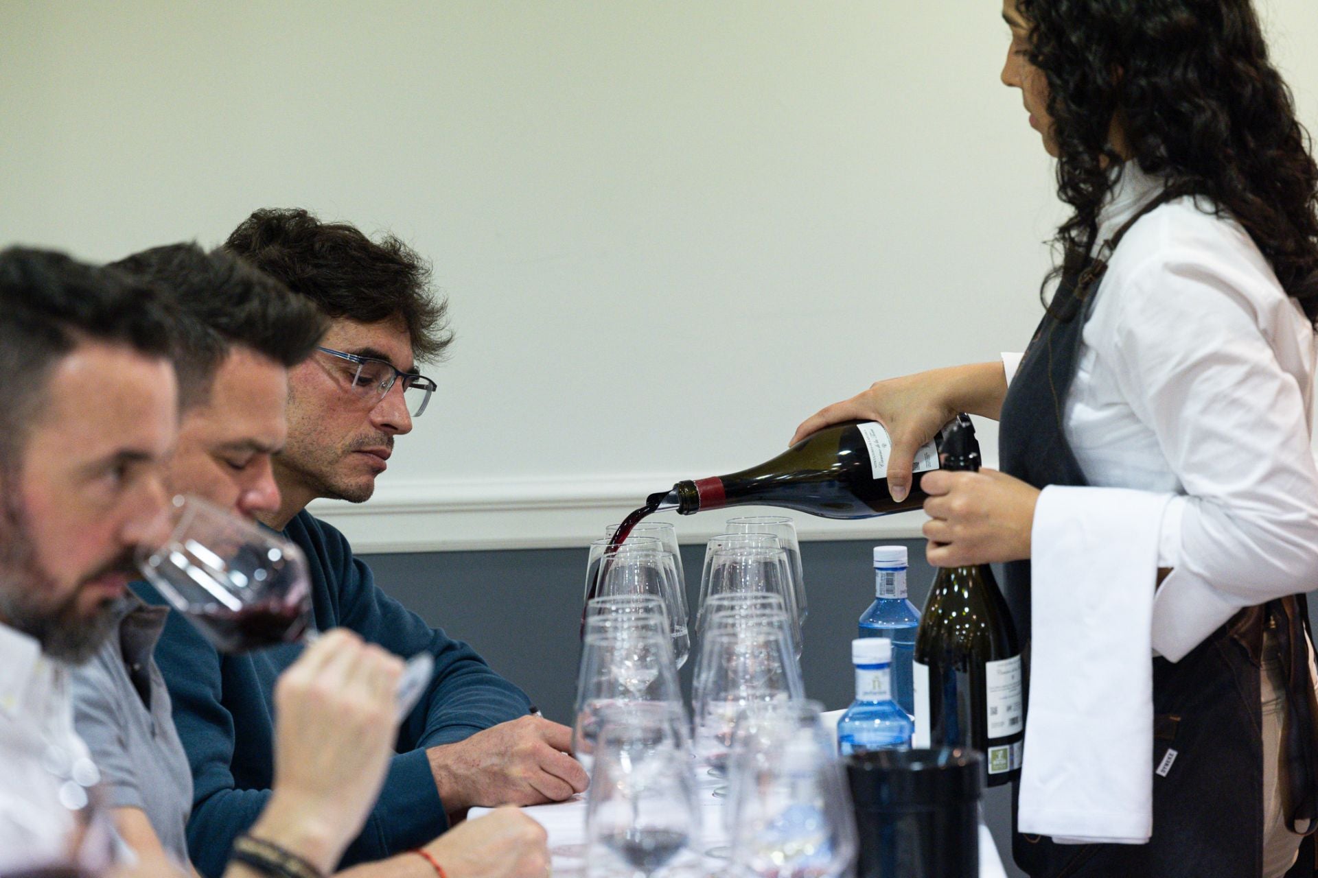 Las imágenes de la cata de Viticultores de Lapuebla