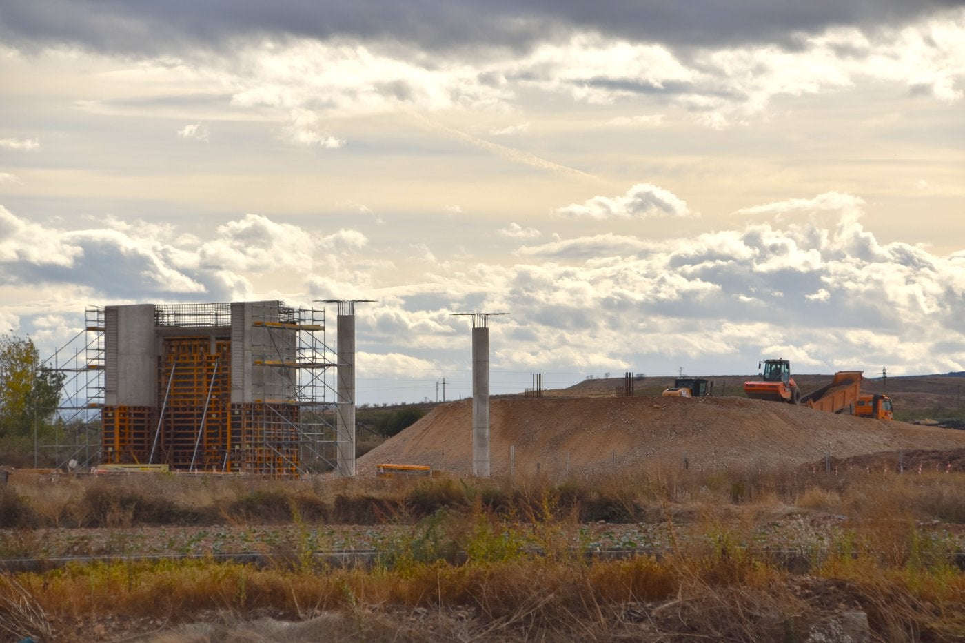 Obras de construcción de la variante ferroviaria de Rincón de Soto.