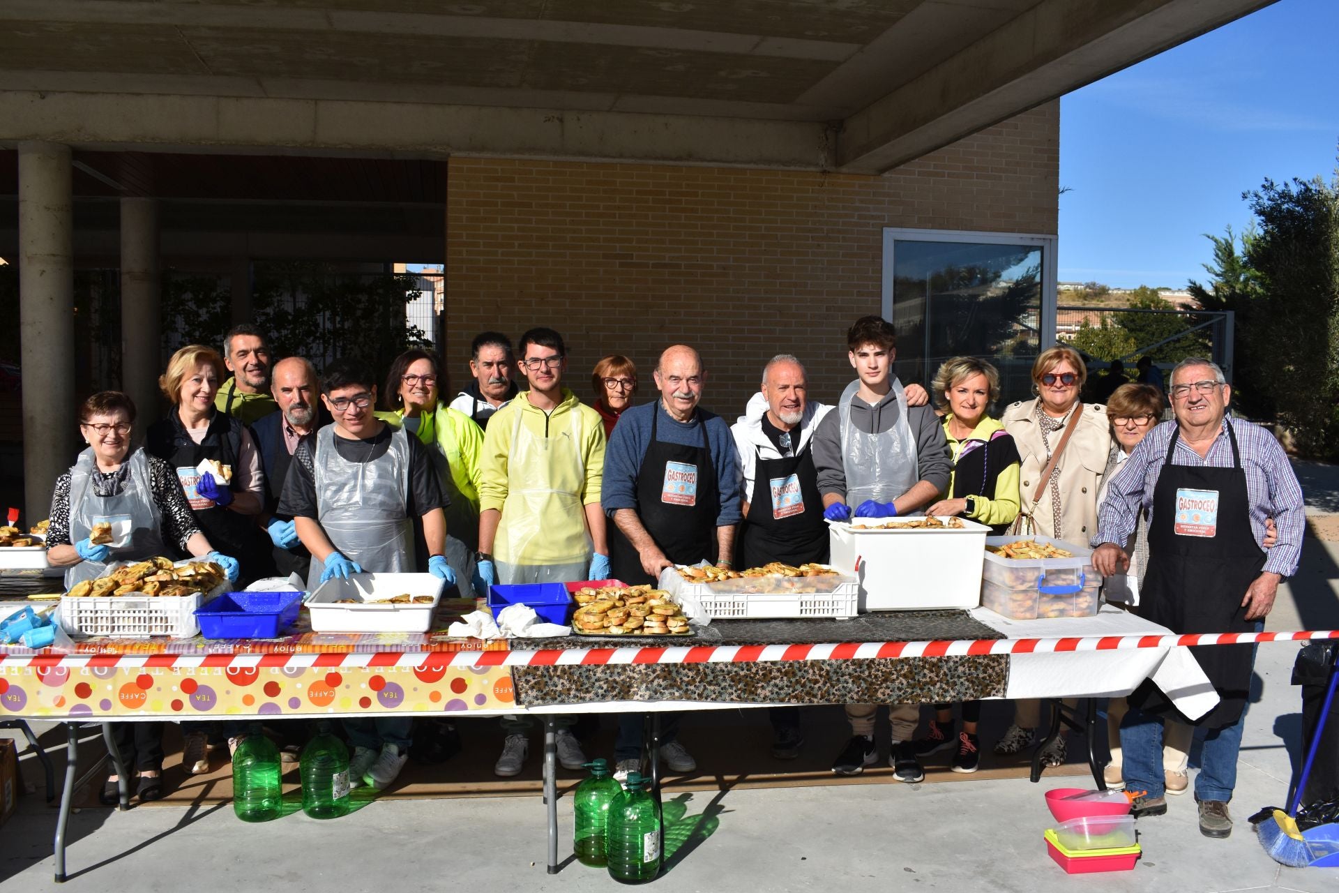 El CEO Villa de Autol reparte 3.000 &#039;pringadas&#039;