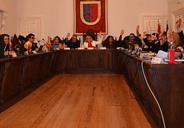 Concejales en el pleno de este lunes.