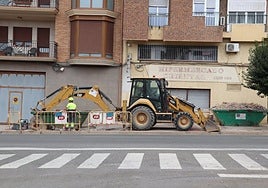 Los vecinos han sufrido doce averías en lo que llevamos de octubre, como esta en avenida de Zaragoza.